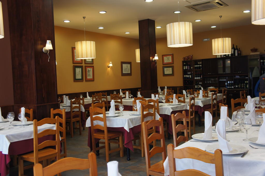 Hostal Restaurante Alarico Allariz Dış mekan fotoğraf